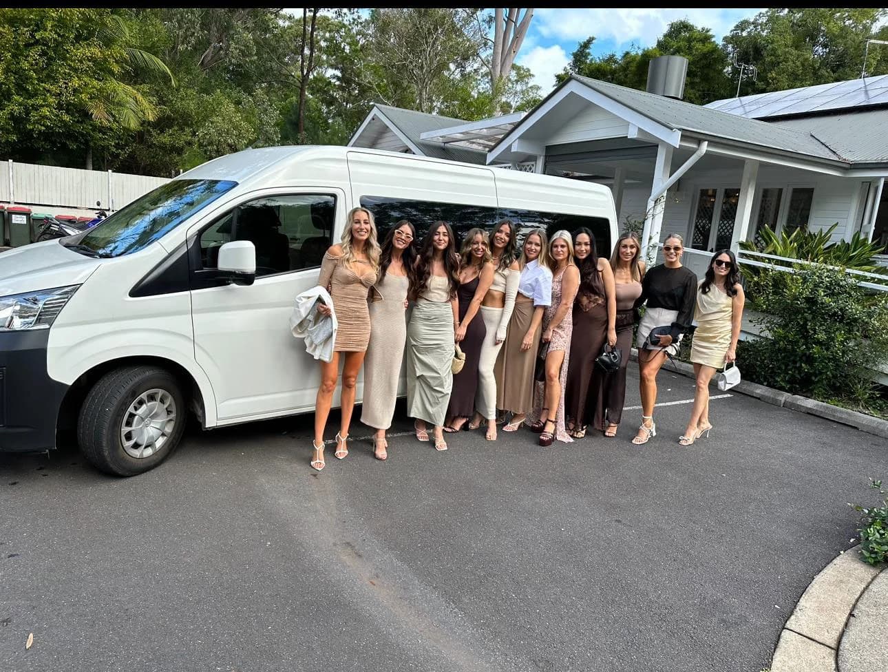 Group of friends travelling together to Byron Bay
